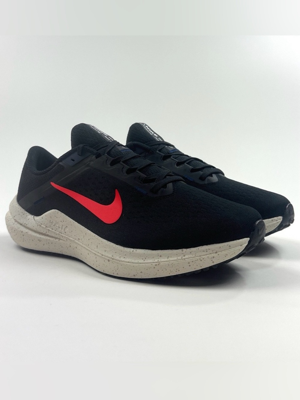 Nike Air Winflo 10 Mens Size 11 Black Red Shoes Athletic Running Low DV4022-002